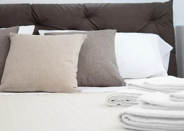 Cortile Osterio Xiv * צ'פאלו