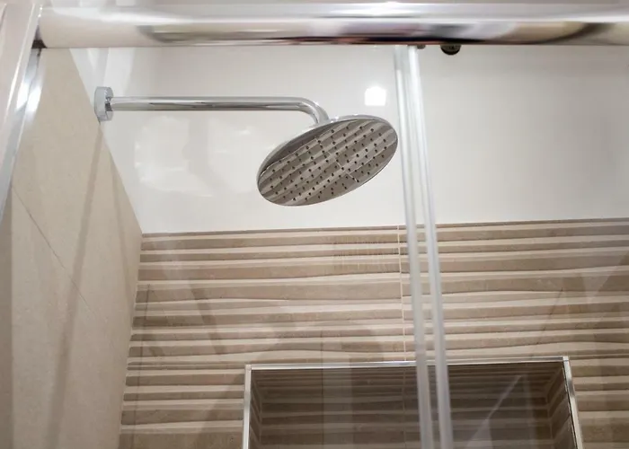 Cortile Osterio Xiv *